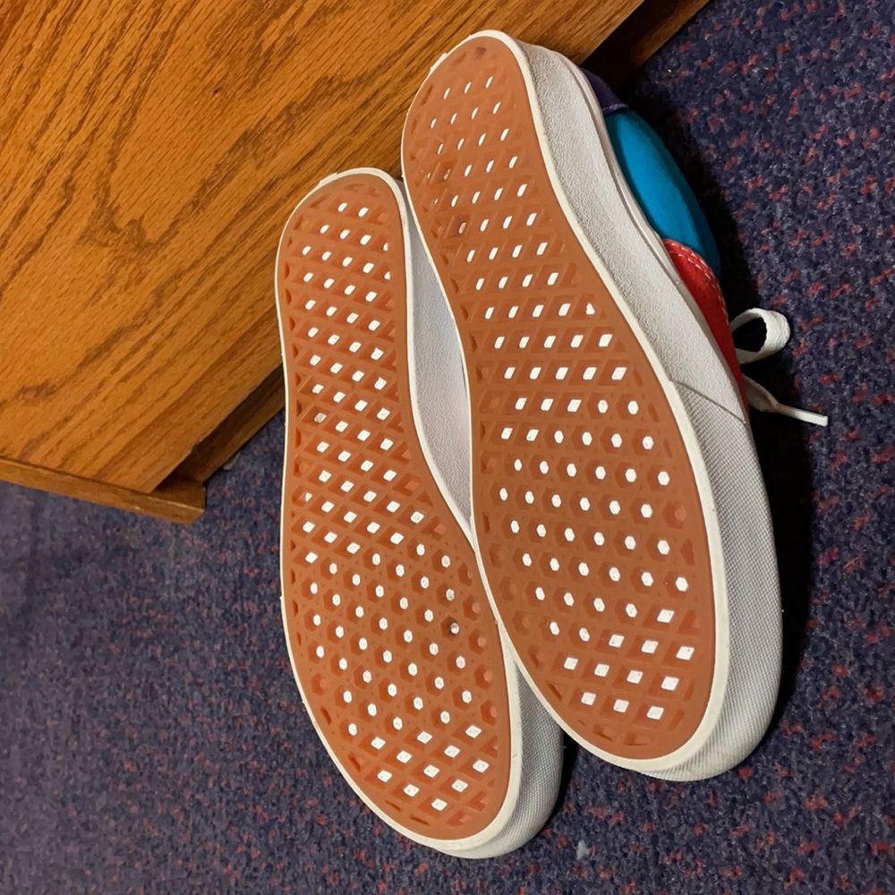 Vans - Picture 4 of 4